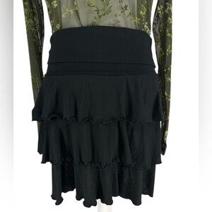 EXPRESS / Black Stretchy 3-Tier Skirt / Medium